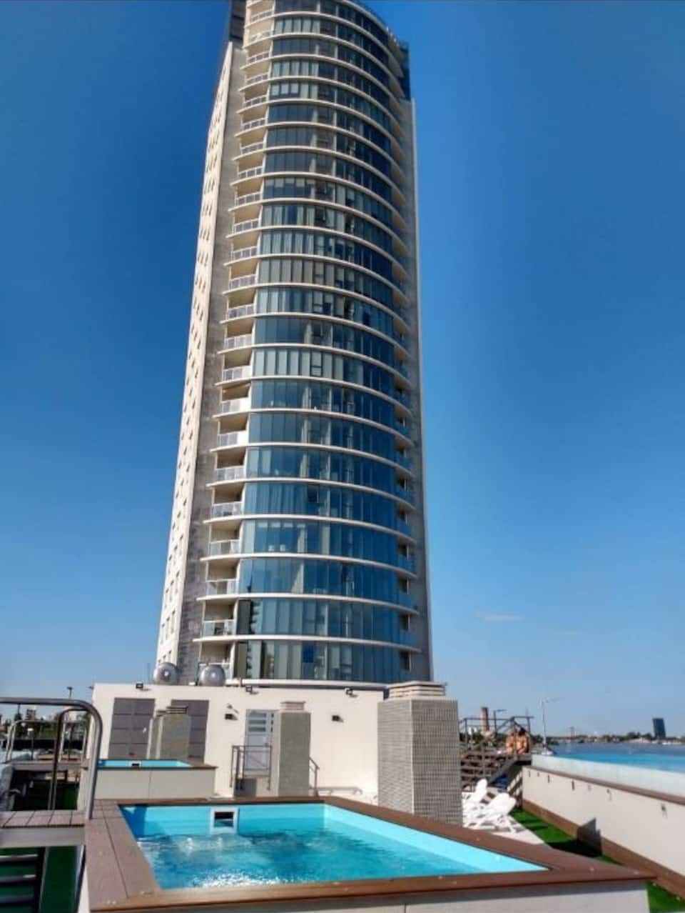 8c0f748e-6551-4081-95dd-cafbed6630af