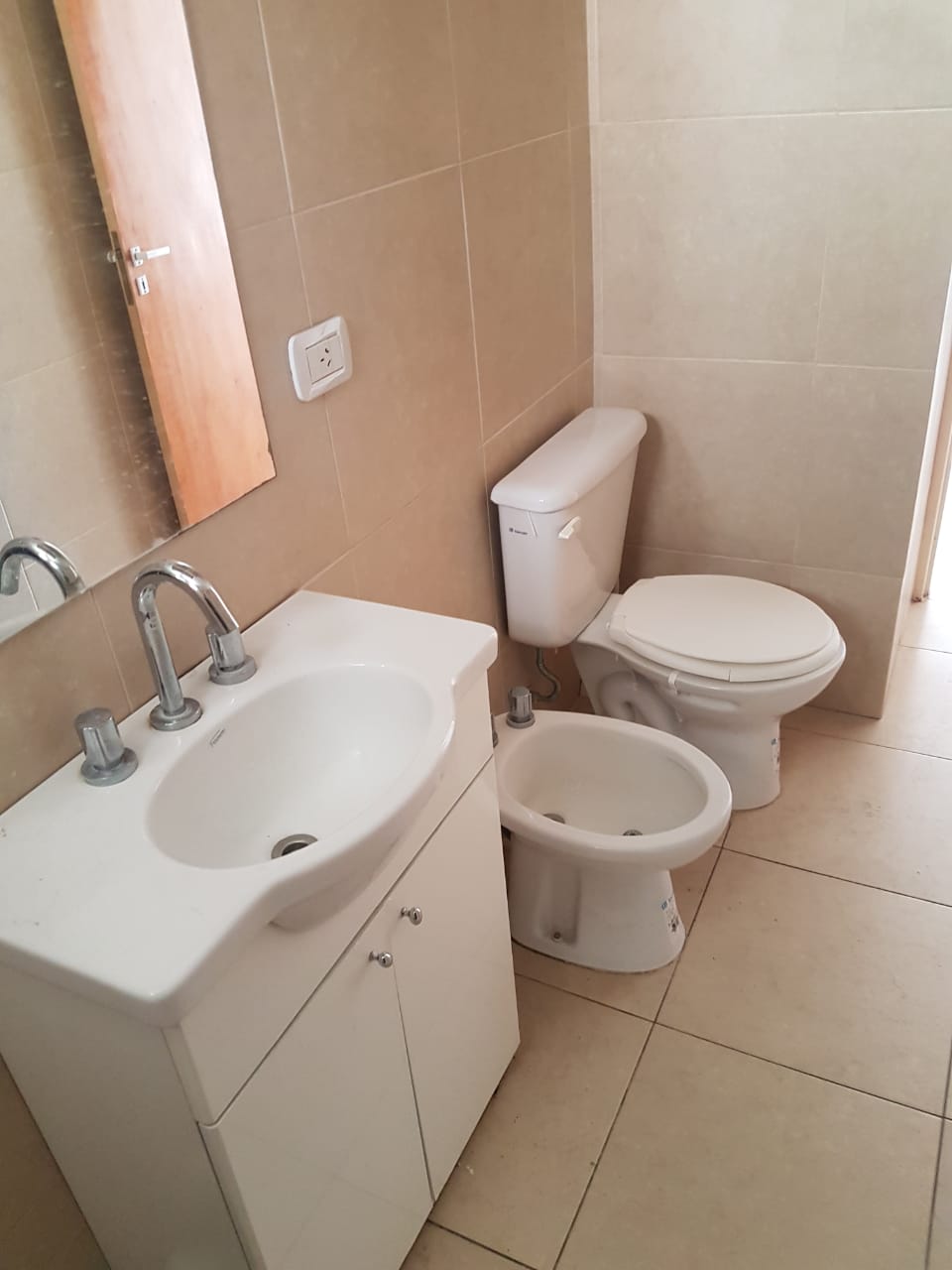 2a18d280-cf7b-4f57-b0fb-85e3aa655597