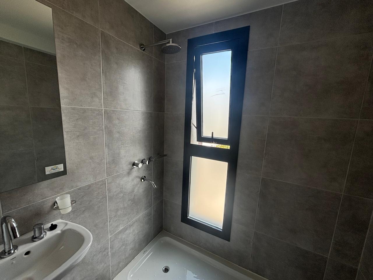 eb8ca6c7-d93d-40aa-b4a2-176d1234318a